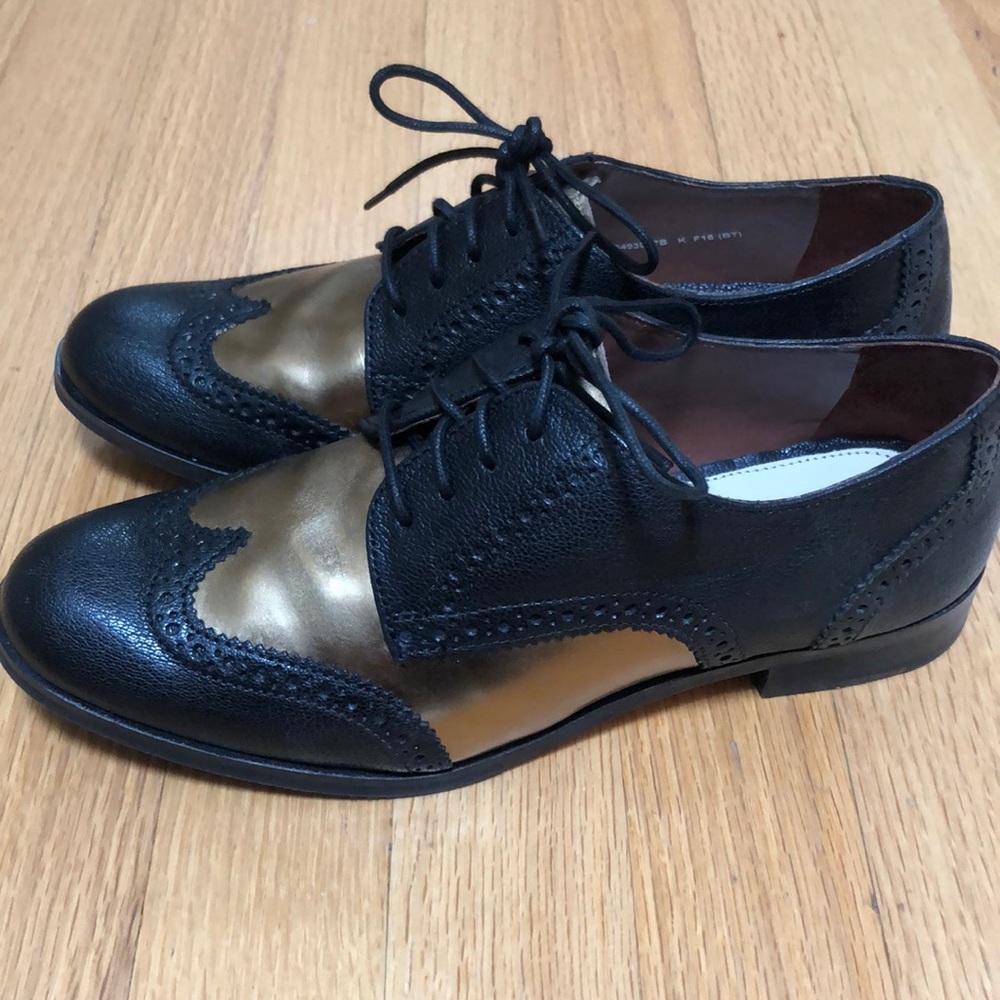 Women’s wingtip shoes